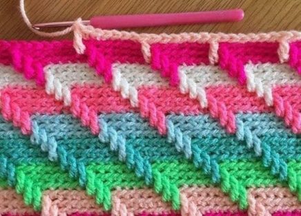 Ponto de Crochê Tunisiano Entrelaçado