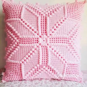 capa de crochê rosa