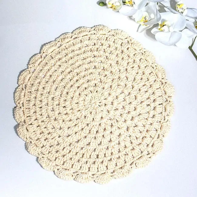 Sousplat-de-Croche-Redondo-Simples-Passo-a-Passo